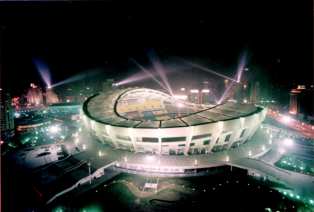 上海八万人体育场 15T/H  3台，轻油/天然气